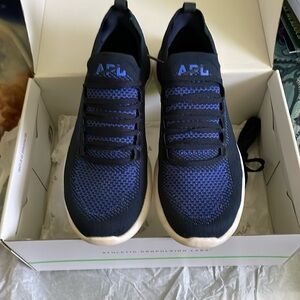 Men’s APL Breeze Mens Sz7.5, Women’s Sz9.5,